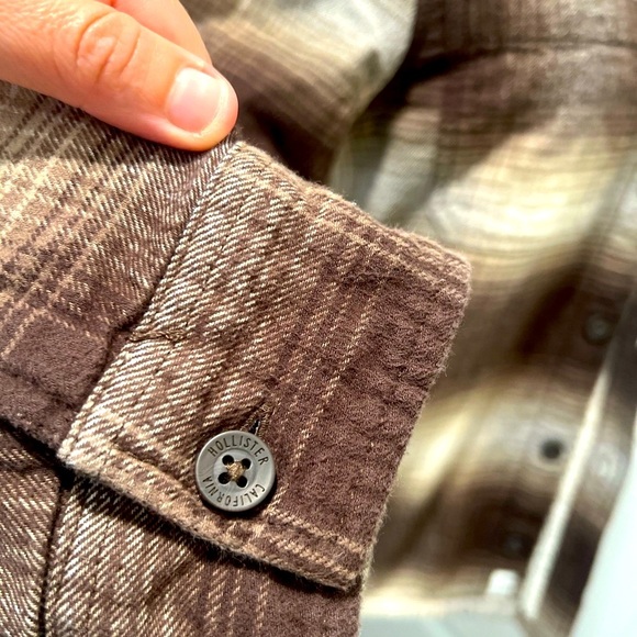 Hollister Brown and Cream Plaid Shirt Jacket - Picture 8 of 14